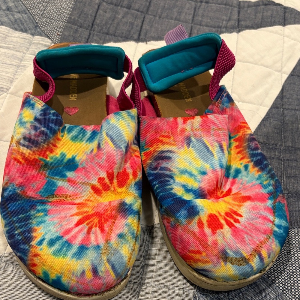 Steve Madden Tie-Dye Girls Sandals